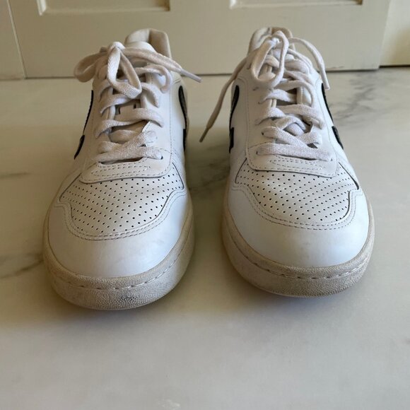 Veja Women V-10 Sneakers in white and black leather, Size 10 - Picture 6 of 10